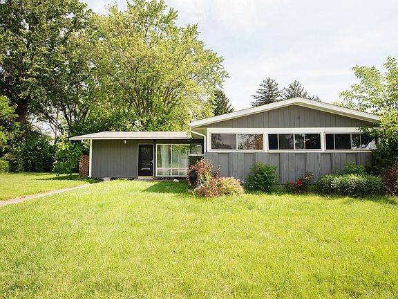 2nd image of 2309 Foxhall Dr