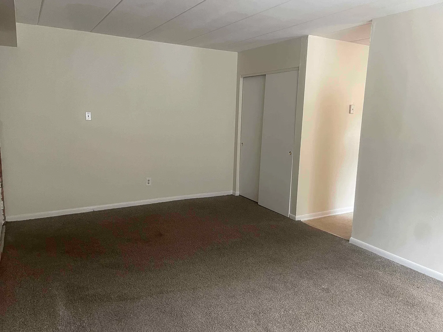 1 bed, 650 sqft, $880 — Photo 1