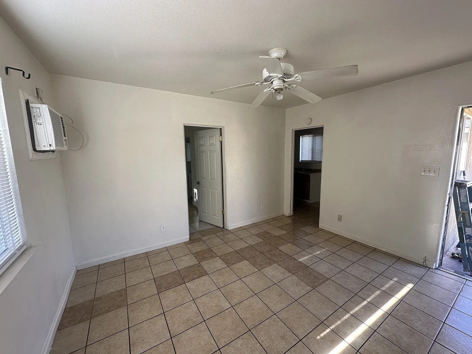1 bed, $1,250 — Photo 3
