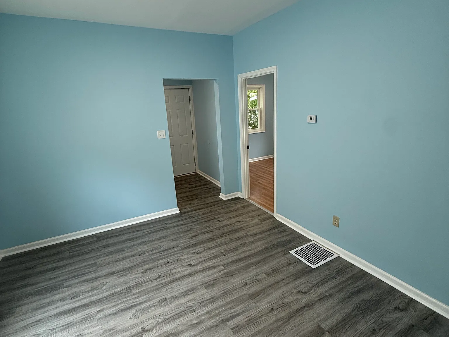 2 bed, 1000 sqft, $1,095 — Photo 3