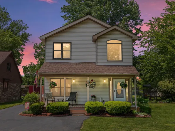 2041 Milverton Dr, Troy, MI 48083
