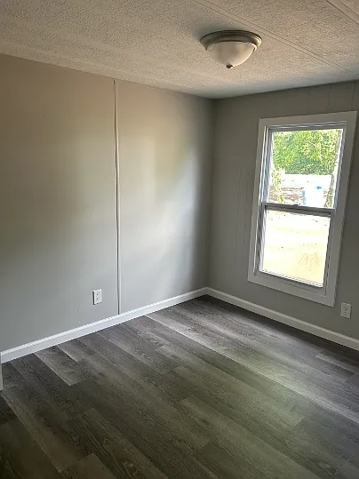 601 Moores Dr — Photo 14