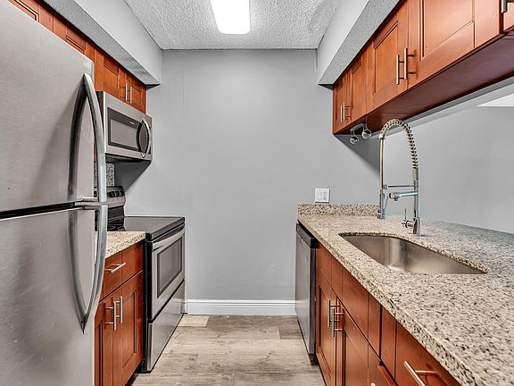 4th image of 5740 Rock Island Rd APT 291