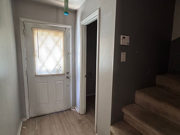 2nd image of 1602 Pine Tree Trl