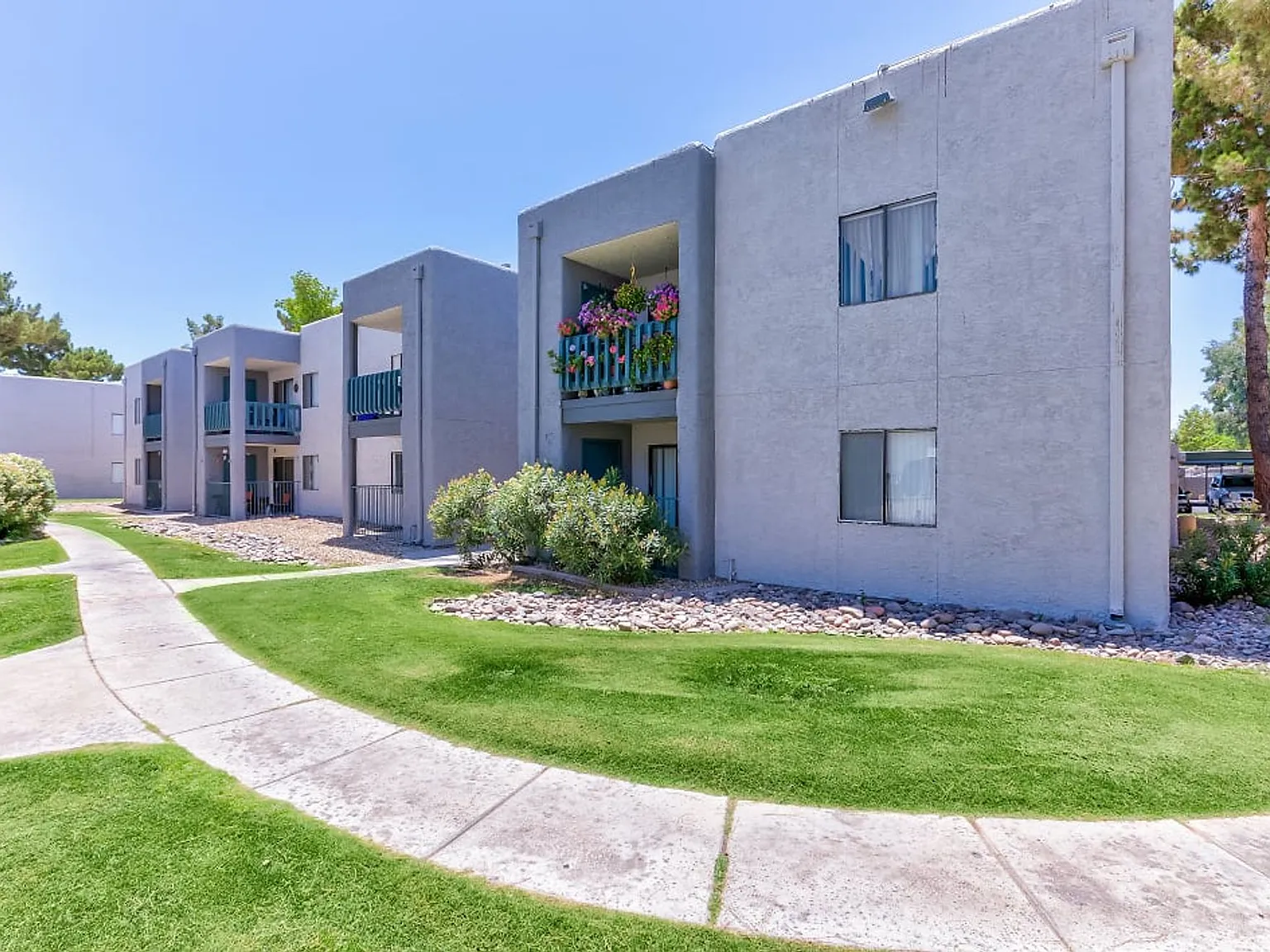 The Falls Apts — Photo 1