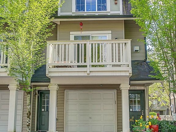 2nd image of 18247 NE 96th Way Unit 106