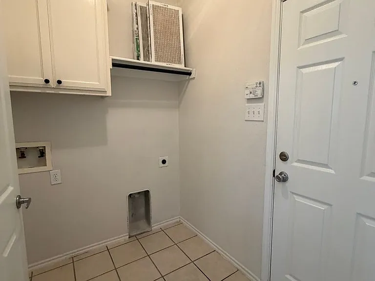 9524 Navarro St — Photo 9