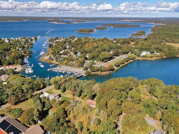 827 Shore Rd, Bourne, MA 02532