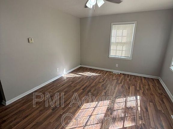 2nd image of 2220 SW Plass Ave