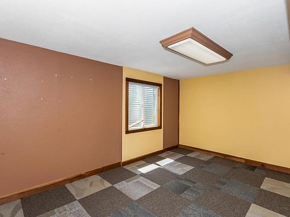 2nd image of 45 Lodgepole Dr