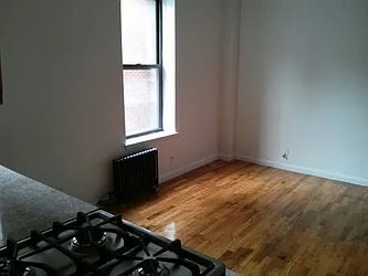 Rented by Elinor Taasa, LREB