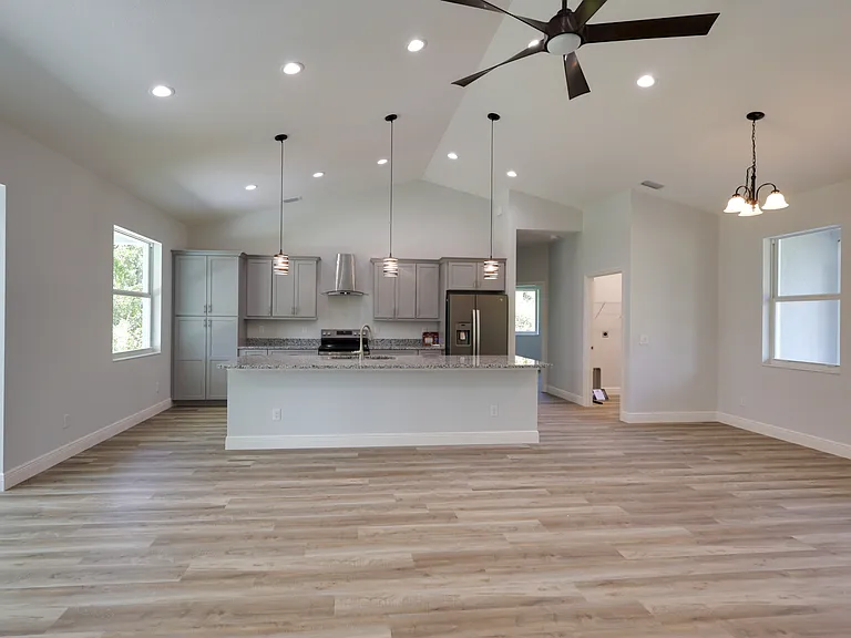 3424 Dunbar St — Photo 2