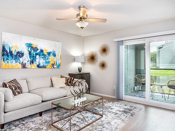 Luxury Living Room- Vantage on Hillsborough Apartments