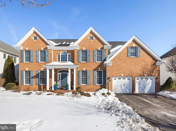 5029 Warwick Hills Ct, Haymarket, VA 20169