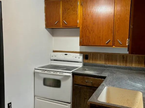 215 N Oak St #2, West Union, IA 52175
