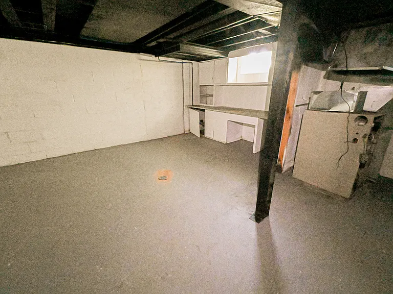 15829 Minock St — Photo 30
