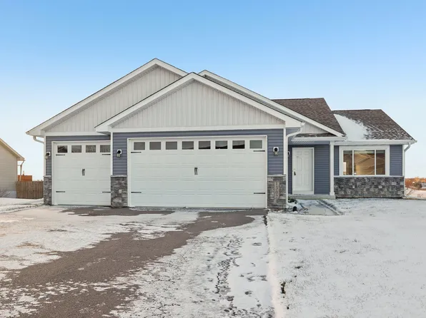 1307 Mulberry Ave NE, Montgomery, MN 56069