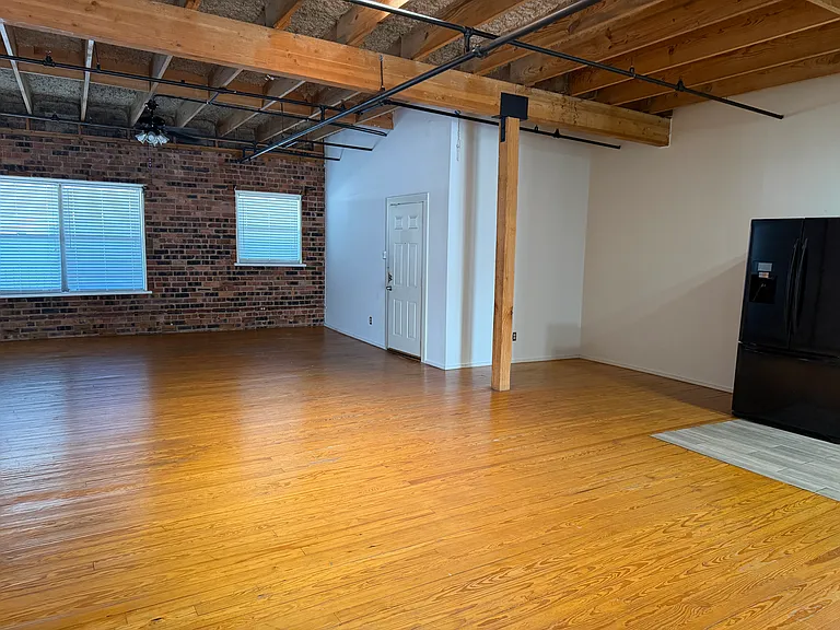 1717 S Ervay St #202 — Photo 3
