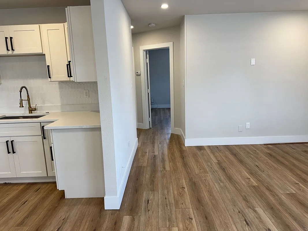 2 bed, 1.0 bath, 768 sqft, $2,500 — Photo 4