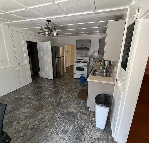 102 Frederick St — Photo 12