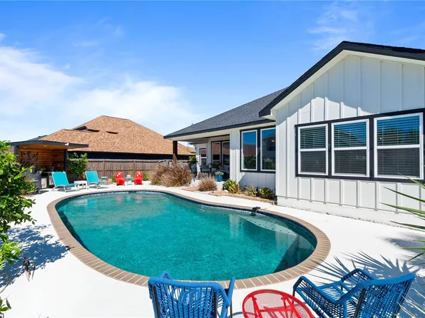 13849 Hawksnest Bay Dr, Corpus Christi, TX 78418
