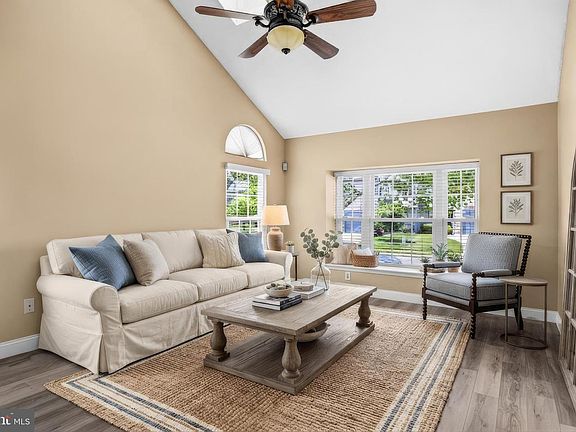 5th image of 16 Eddlewood Pl