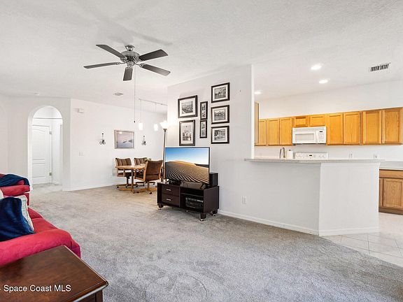 5th image of 1040 Venetian Dr Unit 101