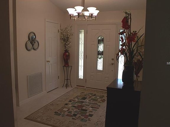 3rd image of 2290 Lakeview Ave
