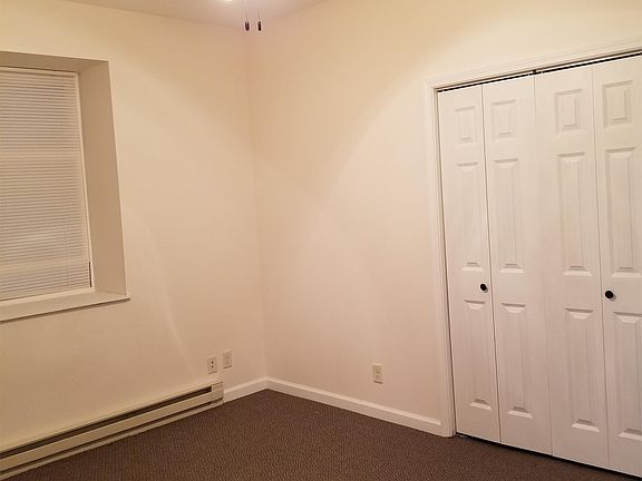 4th image of 246 N Railroad St #1