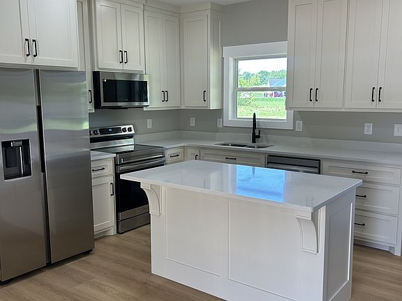 4th image of 1106 Baker Ln
