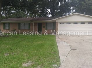 2055 Longfellow Dr, Beaumont, TX 77706