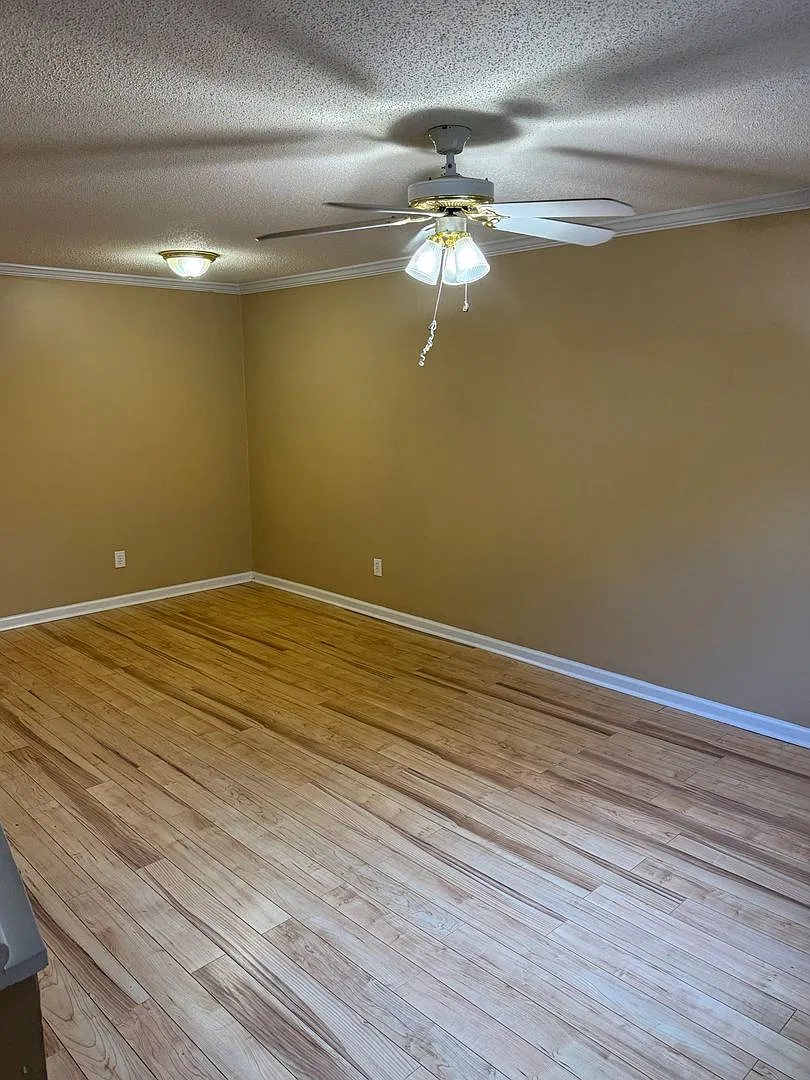 2 bed 2.5 bath townhouse — Photo 3