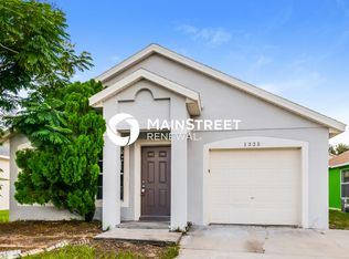 1325 Belvoir Dr, Davenport, FL 33837
