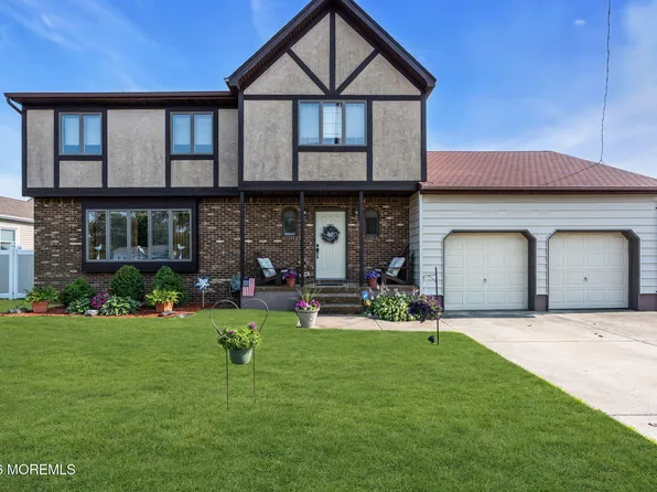 3239 Meadow Street, Toms River, NJ 08753