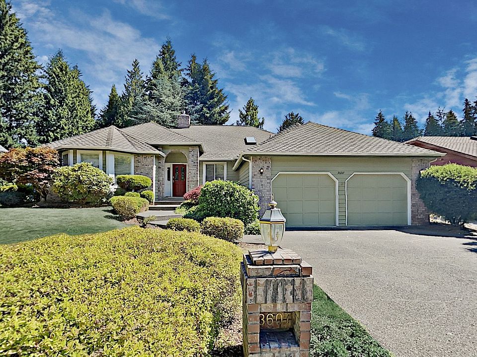 1st image of 3607 21st St SE