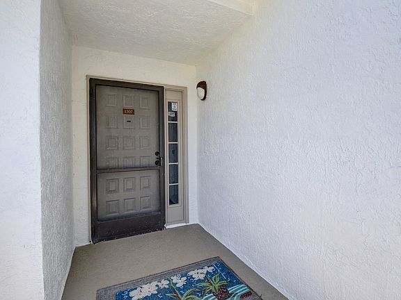 4th image of 7563 Glendevon Lane #1307
