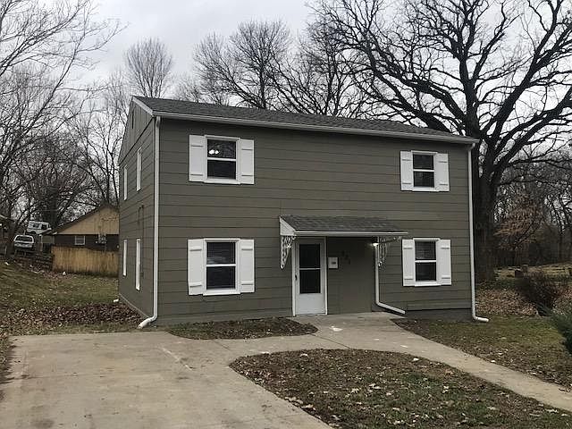 1st image of 833 Stewart Ave