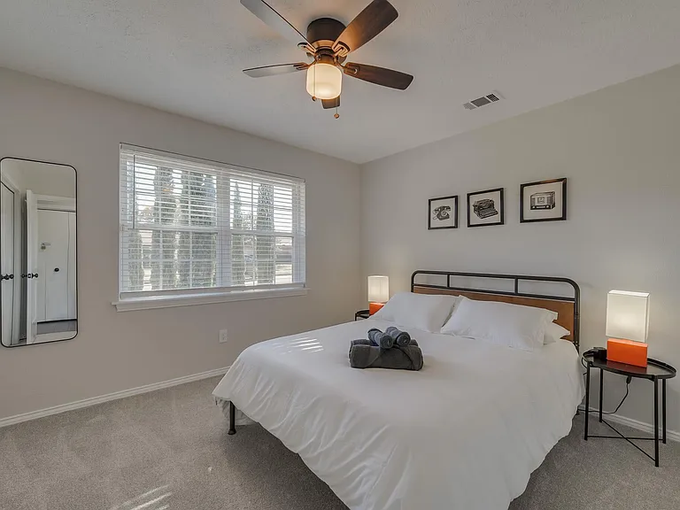 2421 Regal Rd — Photo 19