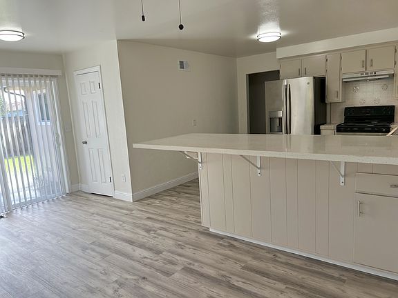 2nd image of 3004 Franklin Ave