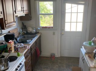 615 Penguin St, Louisville, KY 40217