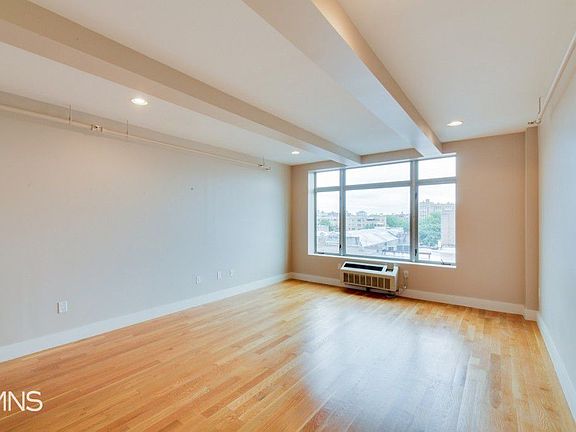 4th image of 96 Steuben St APT 3E