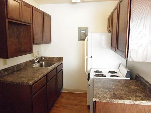 3rd image of 1212 D St #8