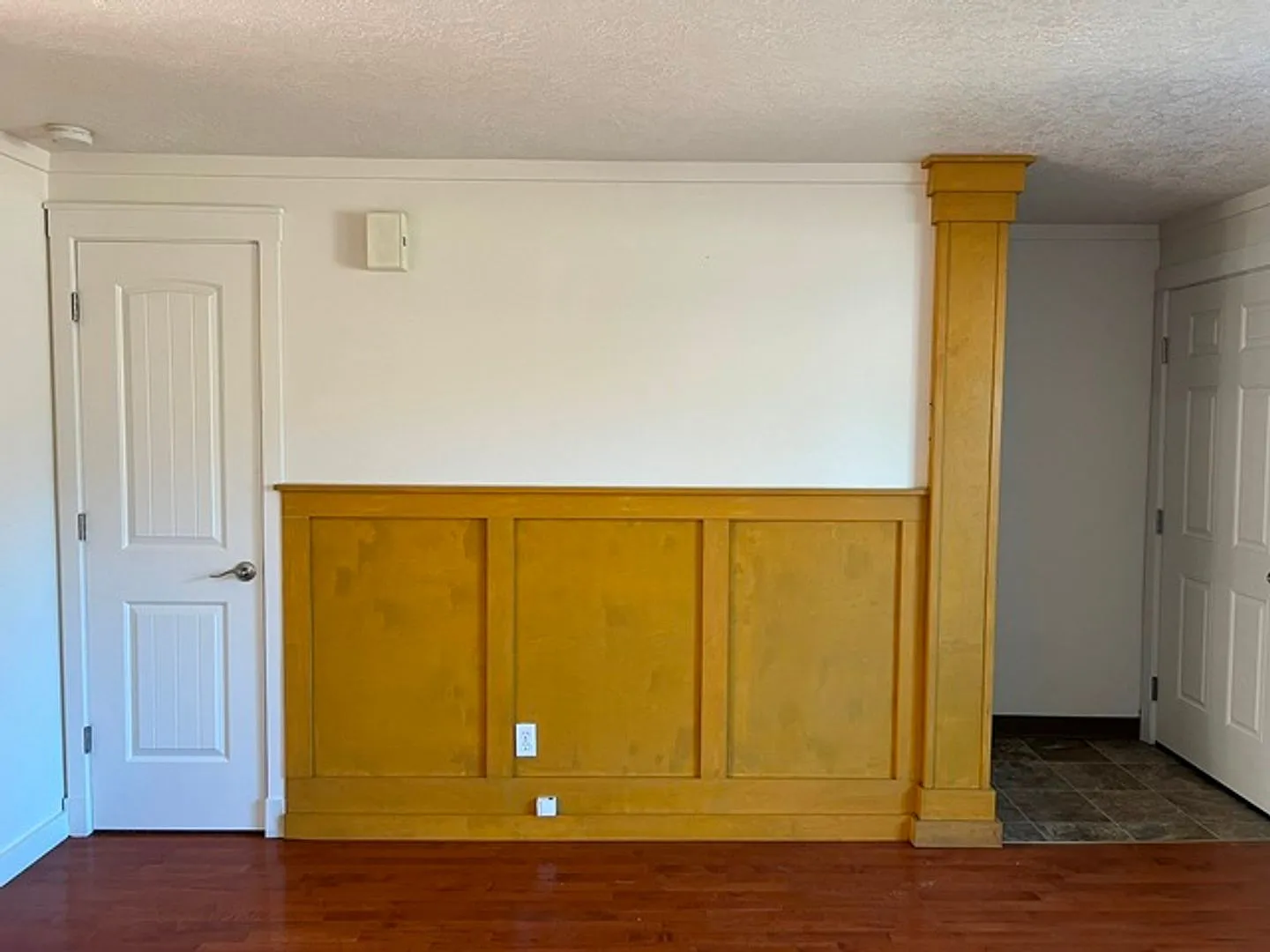 2Bd/1.5Ba Two Story Townhouse - Available to View! — Photo 4