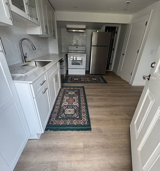 1st image of 2 Alpine St #2