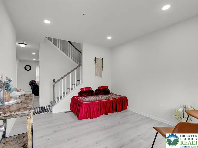 4816 Daisy Rd — Photo 9