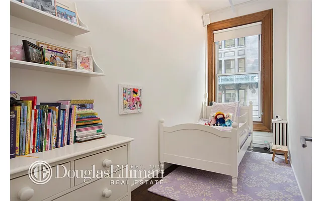 Sold by Douglas Elliman | media 19