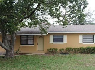 907 Beulah Ave, Tavares, FL 32778