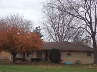 2101/2103 Davis Dr, Belvidere, IL 61008