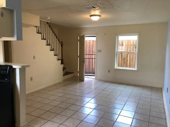 1609 Urquhart St APT 5, New Orleans, LA 70116