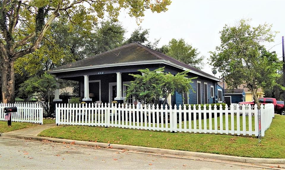 1st image of 402 Staitti St #1